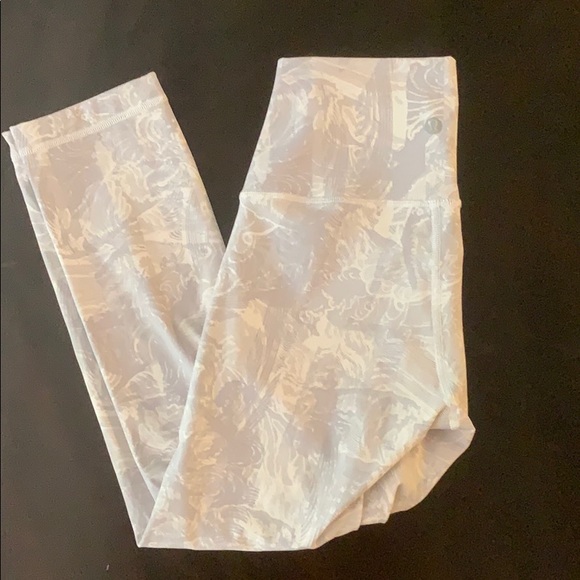 lululemon athletica Pants - LULULEMON leggings!